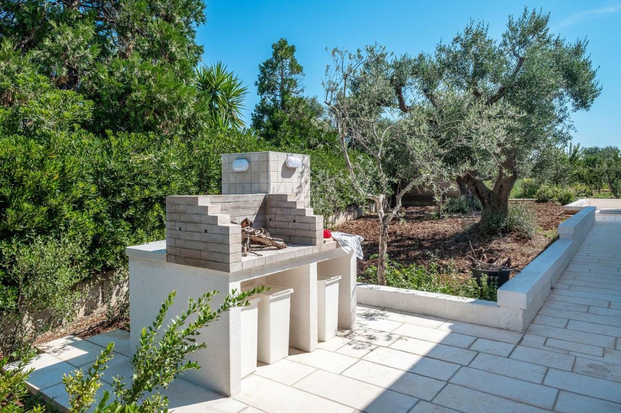 Villa Elgar Ostuni Exterior photo